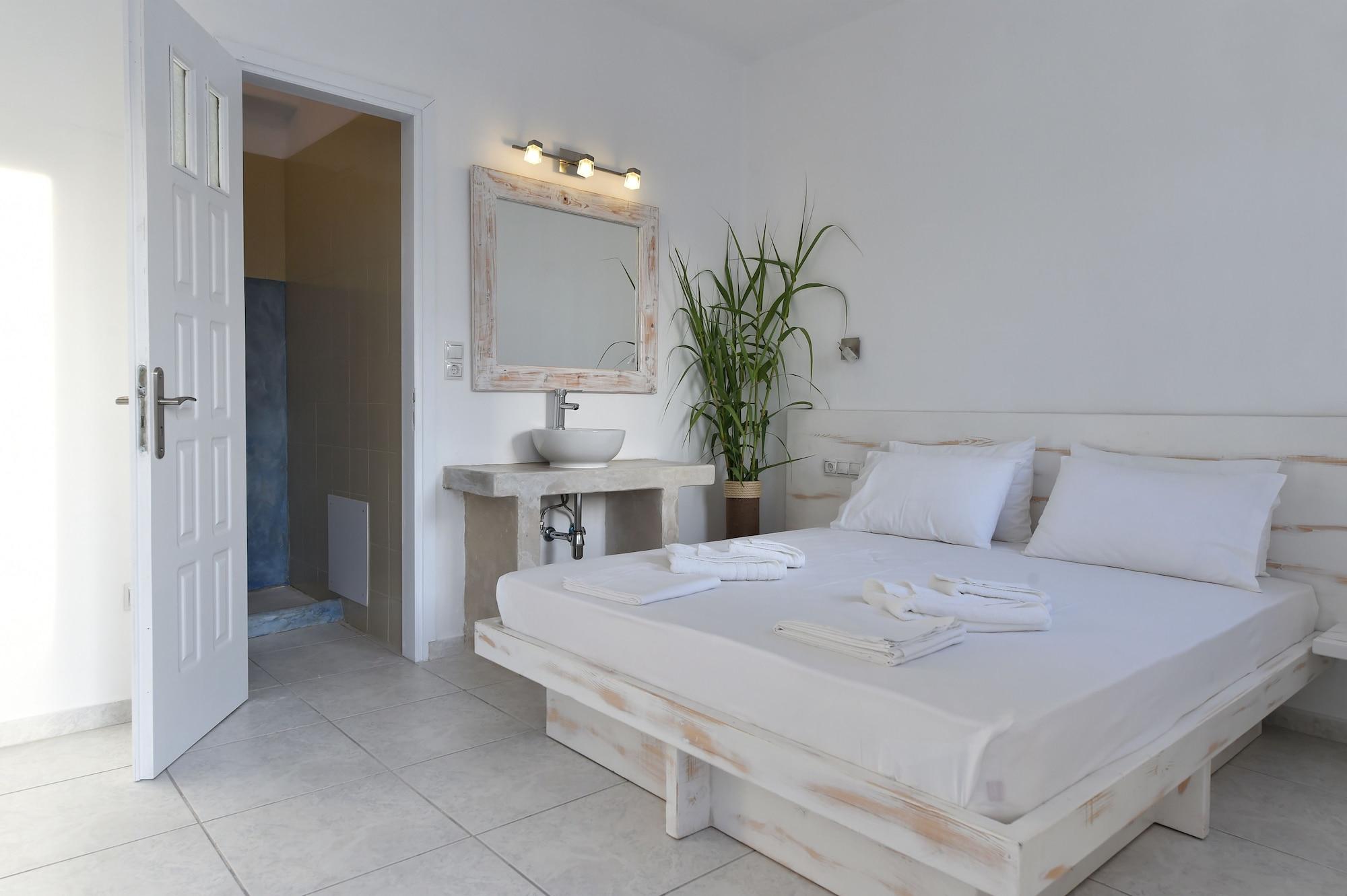 Porto Naoussa (Adults Only) Hotel Екстериор снимка
