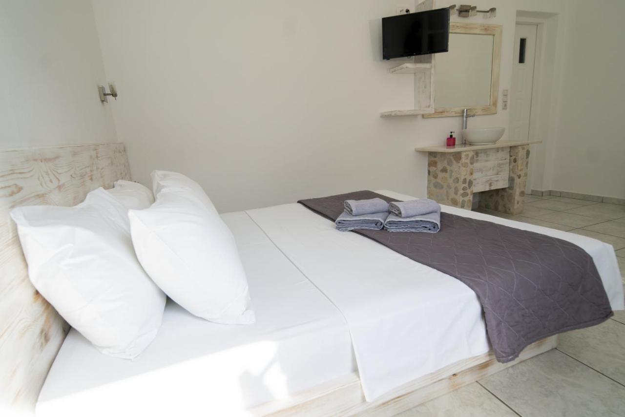 Porto Naoussa (Adults Only) Hotel Екстериор снимка